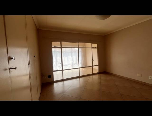 2 BEDROOM TOWNHOUSE FOR SALE IN BRACKENDOWNS